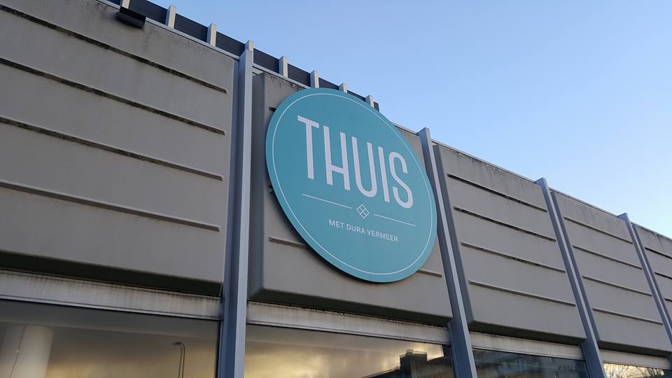 Reclamebord gevel