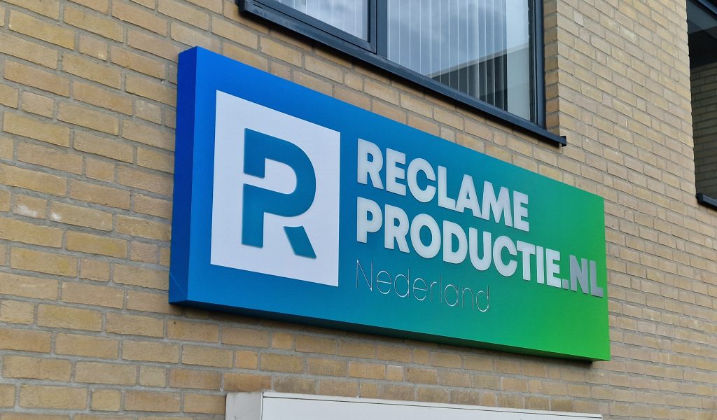 Lichtbak lichtreclame eigen logo