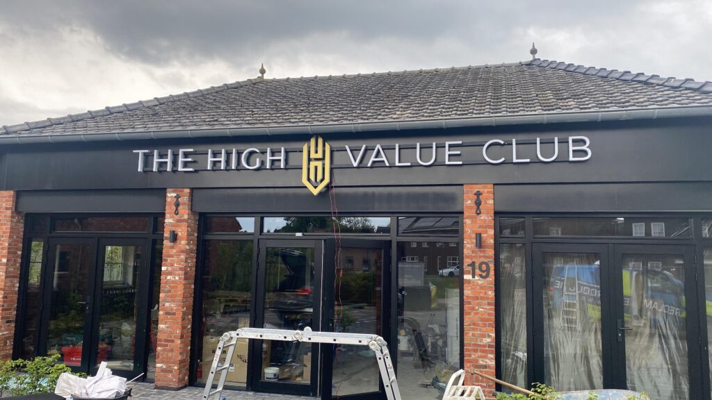 gevelreclame voorgevel the high value club reusel